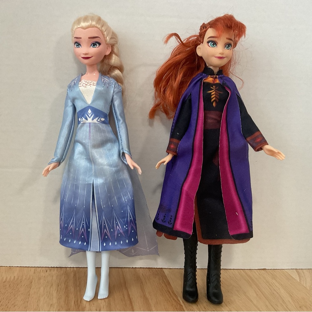 Lot x2 2019 Hasbro Disney Frozen 2 Elsa & Anna Princess Fashion Dolls w Clothes